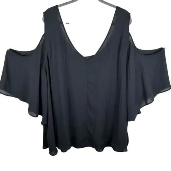 Torrid Women's Plus Size Black Chiffon Cold Shoulder Top- Size 4 4x 4xl  EUC - Picture 1 of 4